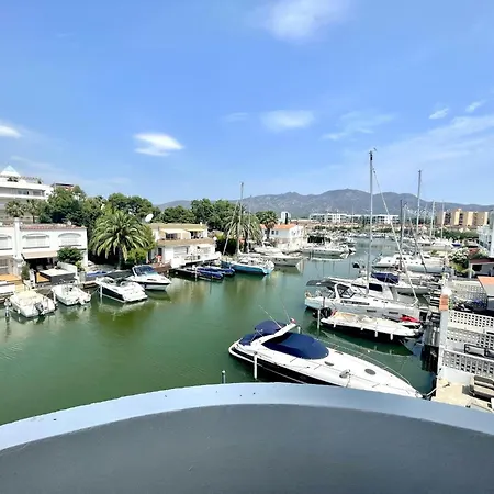 Apartment Puerto Ilse Roses